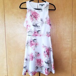 New women's floral sleeveless dress